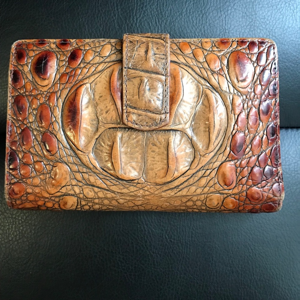 Brahmin wallet
